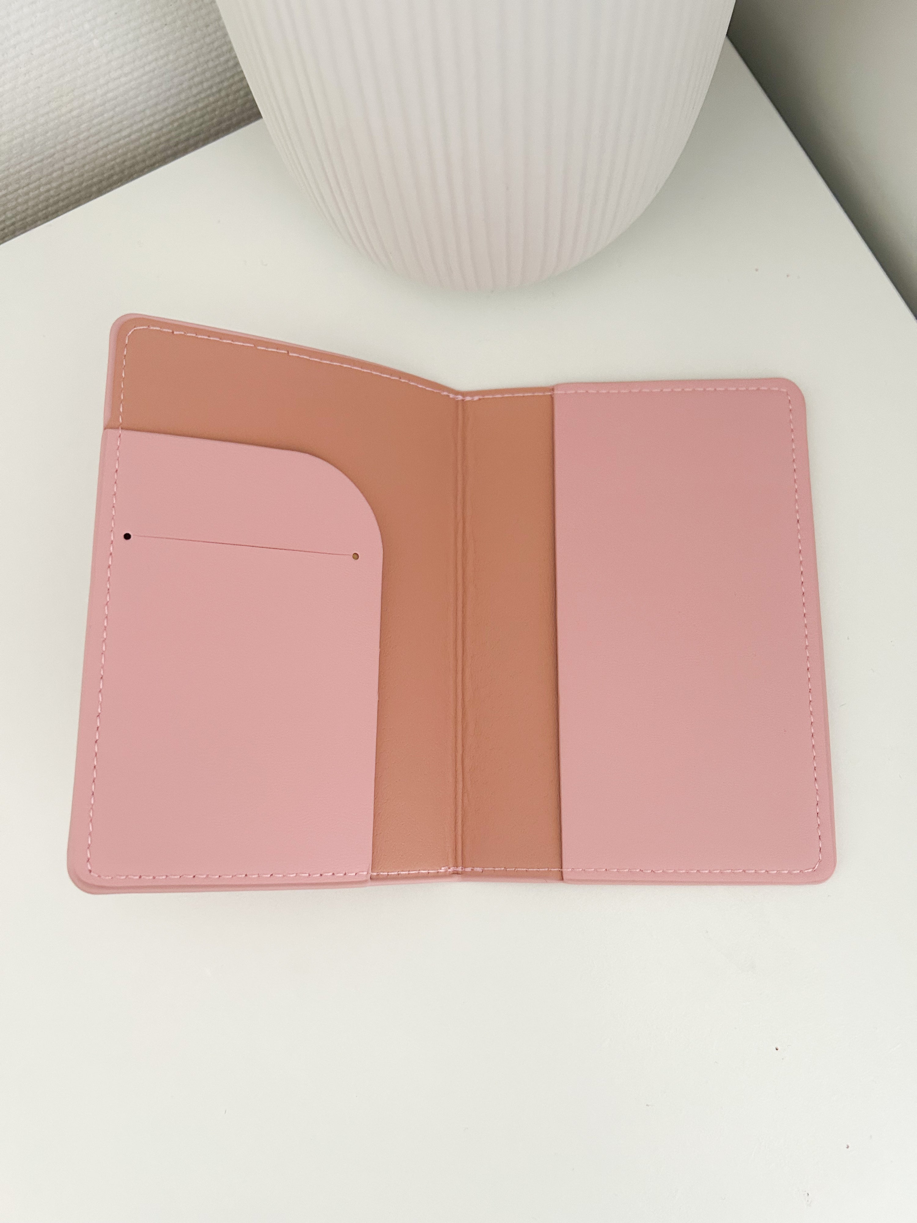 Protège passeport rose avion