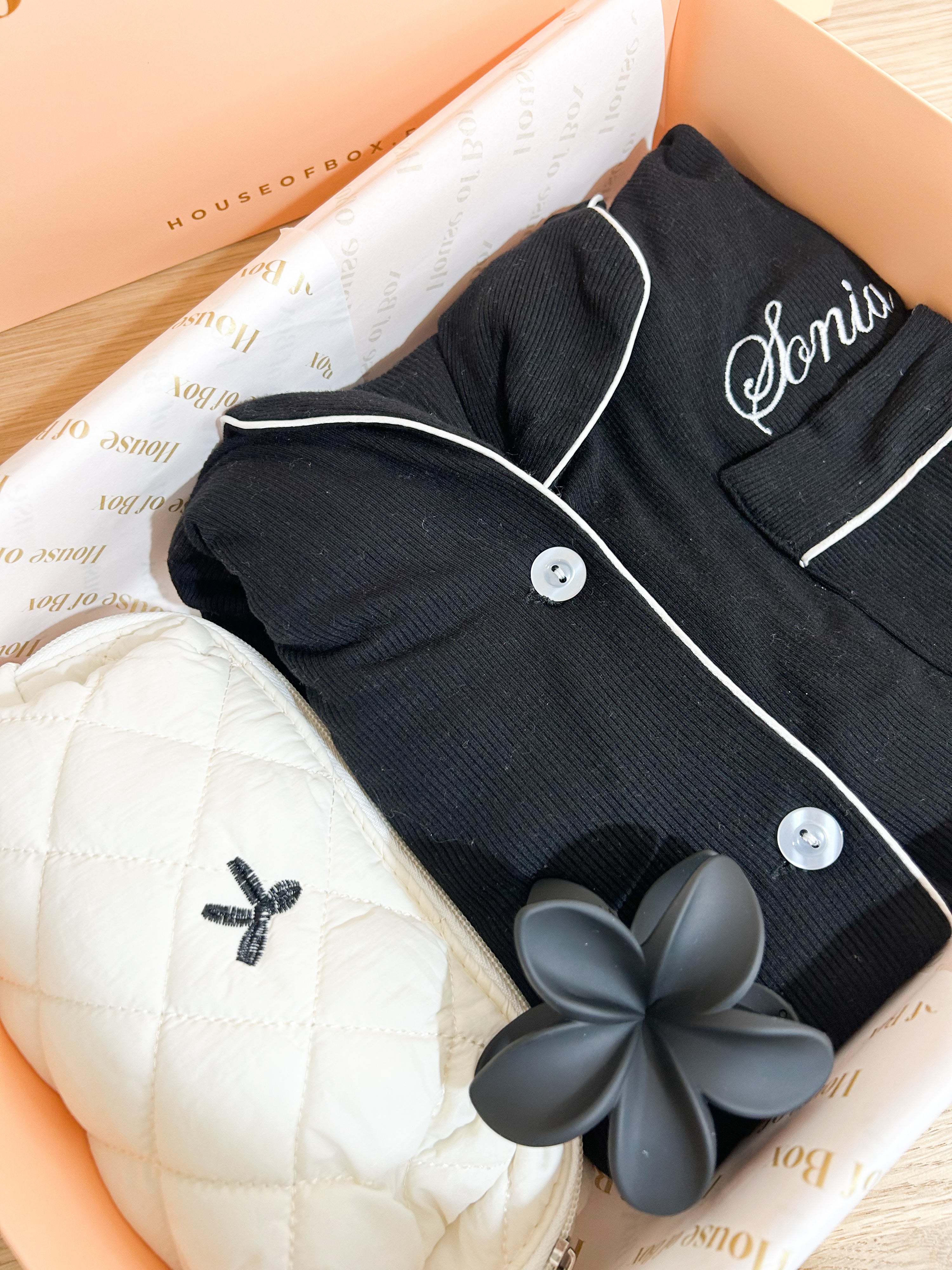 Coffret pyjama clean girl brodé black
