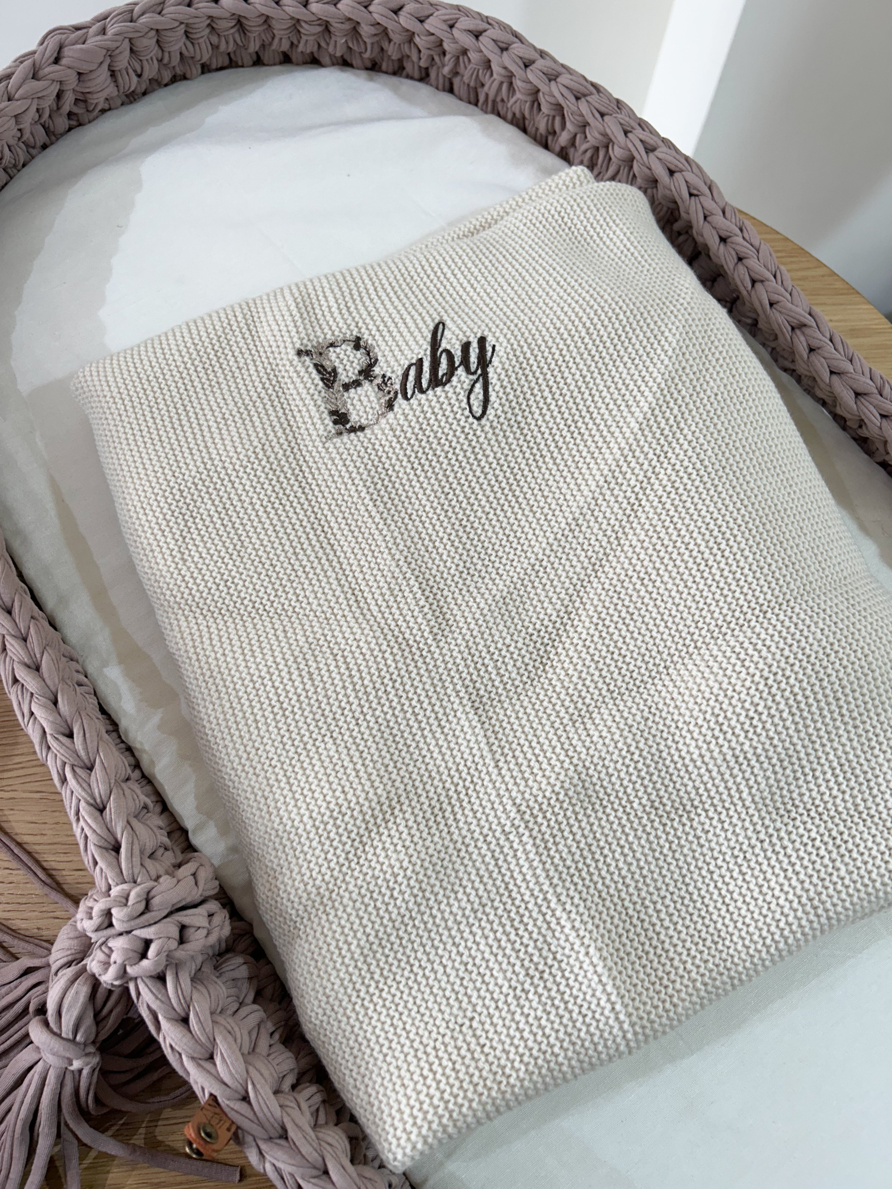 Plaide tricot nude brodé